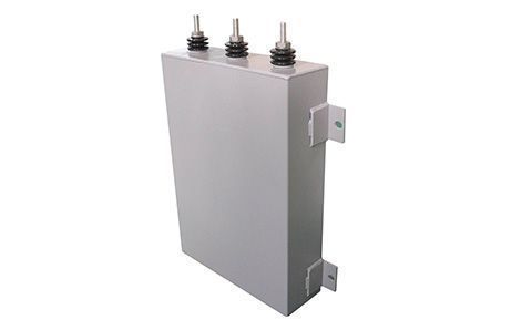 電容器的電容量一般是多少？可能與什么有關(guān)？